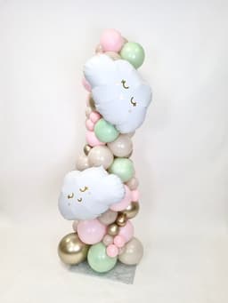 Стойка из Шаров с воздухом «Облака из сна»